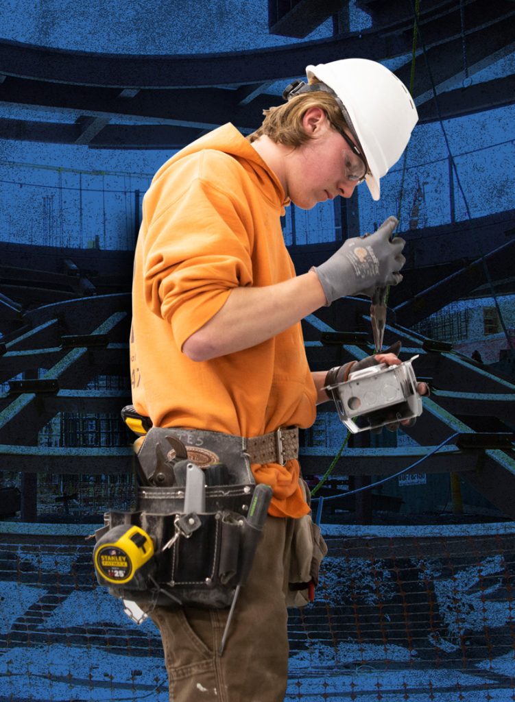 Equipo de electricistas profesionales en Quito